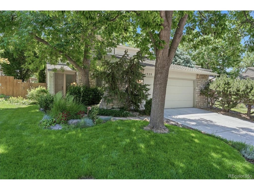 1520 W Briarwood Ave, Littleton, CO 80120