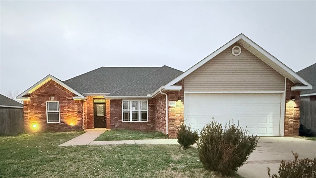 3108 G Street, Rogers, AR 72758