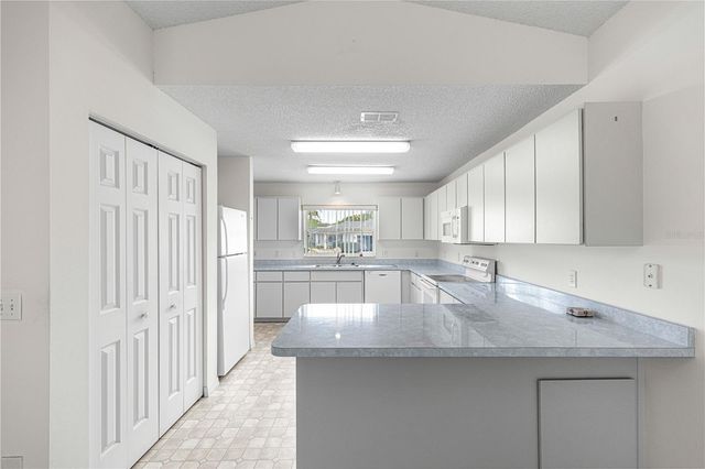 6185 SW 84TH STREET, Ocala, FL 34476