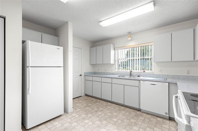 6185 SW 84TH STREET, Ocala, FL 34476