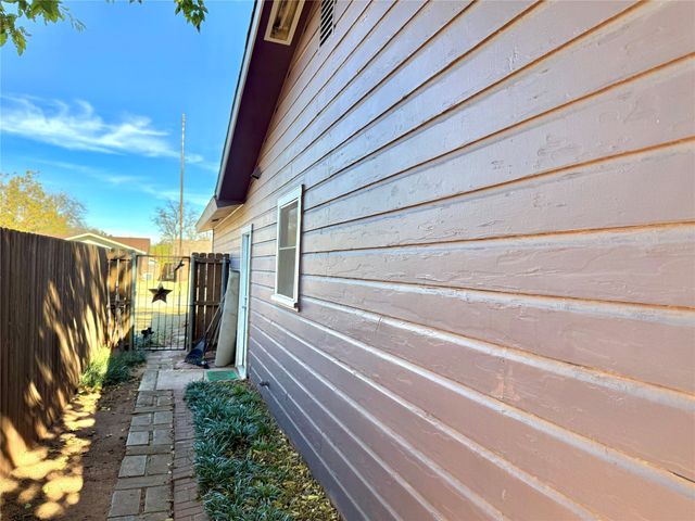 3689 N 9th Street, Abilene, TX 79603