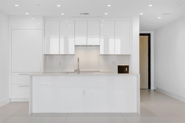 153 N Seabreeze 2503-S, Fort Lauderdale, FL 33304