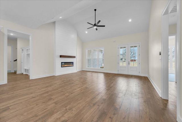 83 Hickory Grove Dr, Morrison, TN 37357