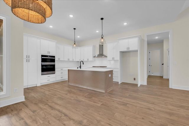 83 Hickory Grove Dr, Morrison, TN 37357