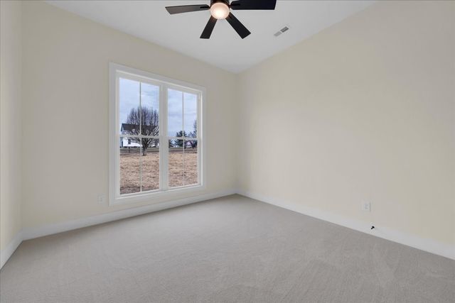 83 Hickory Grove Dr, Morrison, TN 37357