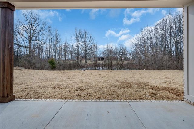 83 Hickory Grove Dr, Morrison, TN 37357