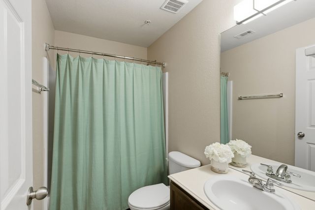 2209 Stoneleigh Place, Mckinney, TX 75071