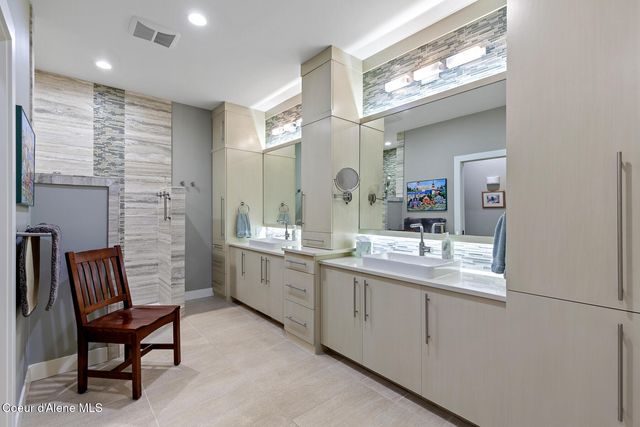 9641 N EASY ST, Hayden Lake, ID 83835