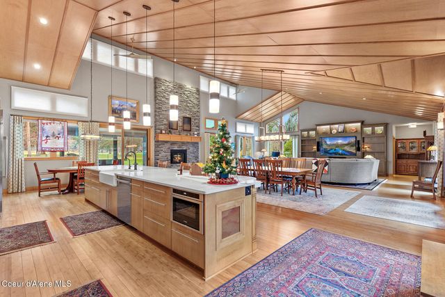 9641 N EASY ST, Hayden Lake, ID 83835