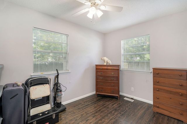 314 E Swiss Lane Court, Springfield, MO 65807