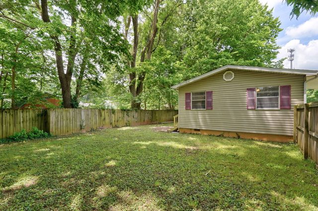 314 E Swiss Lane Court, Springfield, MO 65807