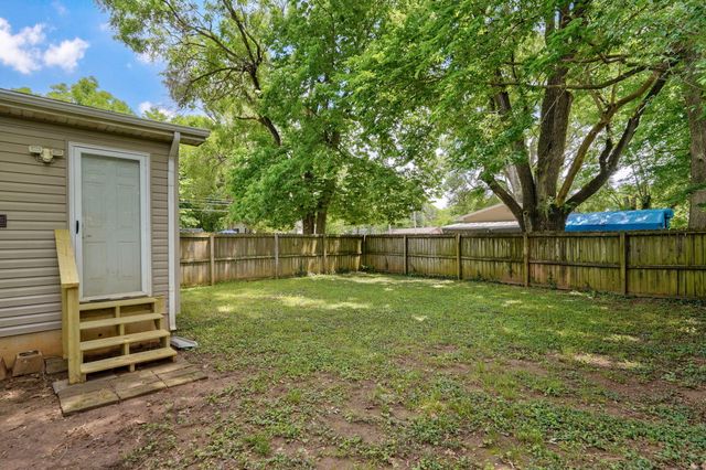 314 E Swiss Lane Court, Springfield, MO 65807