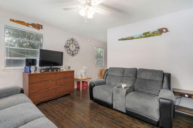 314 E Swiss Lane Court, Springfield, MO 65807