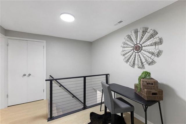 10206 W 88th Terrace, Overland Park, KS 66212