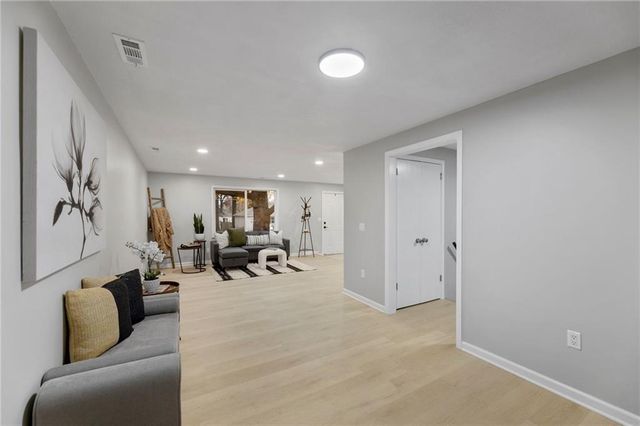 10206 W 88th Terrace, Overland Park, KS 66212