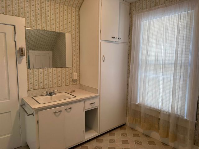 233 State Street, Rutland City, VT 05701