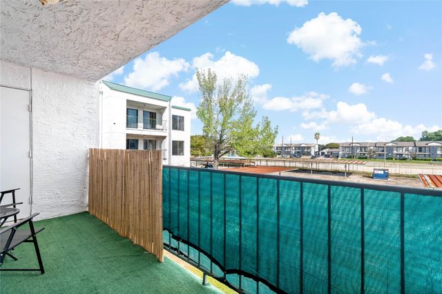 2830 S Bartell Drive 211, Houston, TX 77054