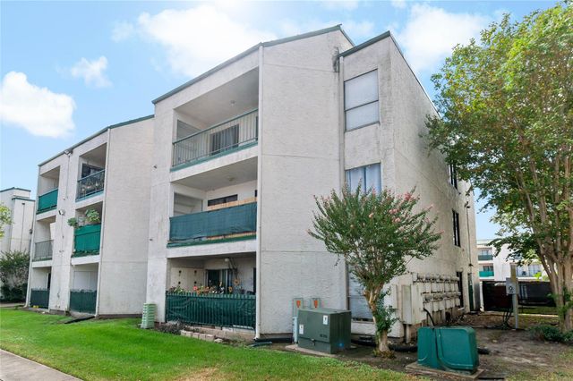2830 S Bartell Drive 211, Houston, TX 77054
