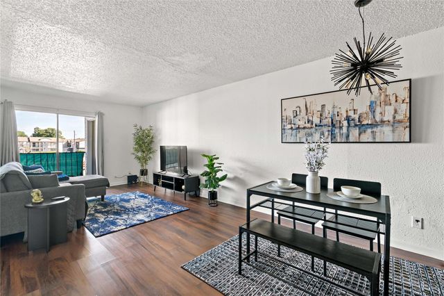 2830 S Bartell Drive 211, Houston, TX 77054