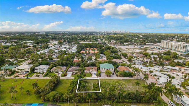 3090 Pine Tree DR, Bonita Springs, FL 34134