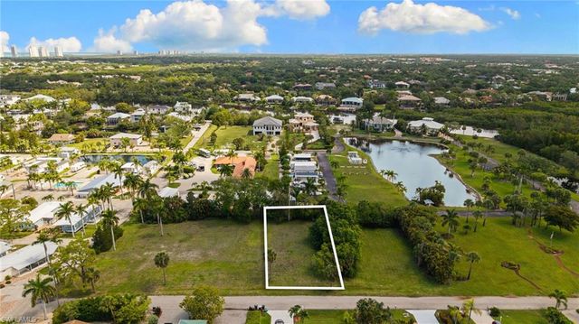 3090 Pine Tree DR, Bonita Springs, FL 34134