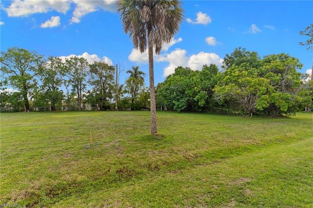 3090 Pine Tree DR, Bonita Springs, FL 34134