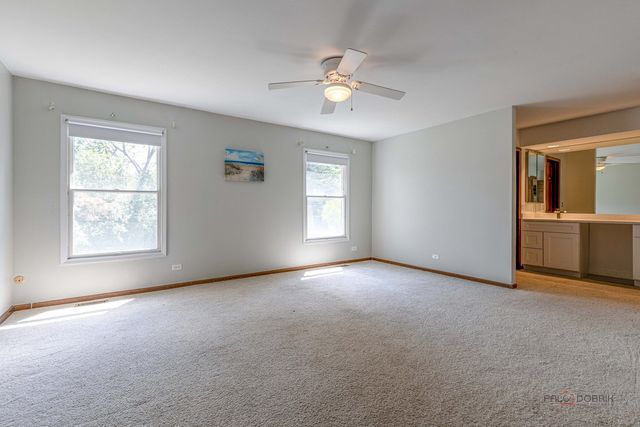 851 Sutton Court, Lincolnshire, IL 60069