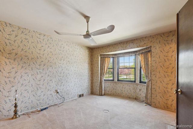 25073 Oakbrooke Drive, Southfield, MI 48033