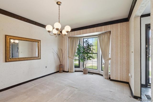 25073 Oakbrooke Drive, Southfield, MI 48033