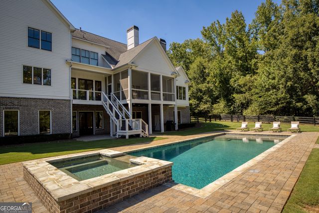 13235 SE Arnold Mill Road, Roswell, GA 30075