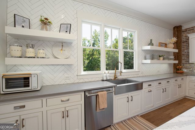 13235 SE Arnold Mill Road, Roswell, GA 30075