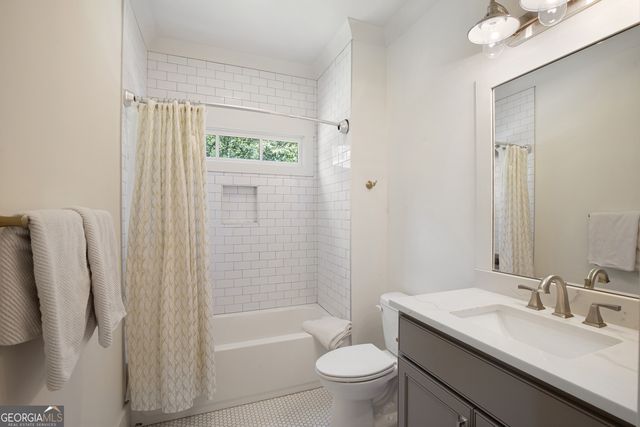 13235 SE Arnold Mill Road, Roswell, GA 30075