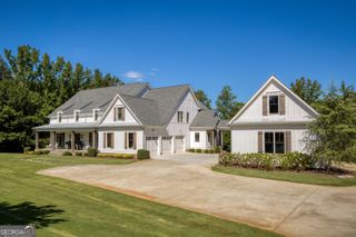 13235 SE Arnold Mill Road, Roswell, GA 30075