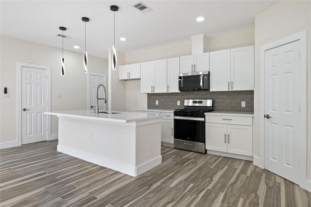 9807 Bamboo Road B, Houston, TX 77041