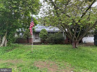 740 S CUSTER AVENUE, New Holland, PA 17557