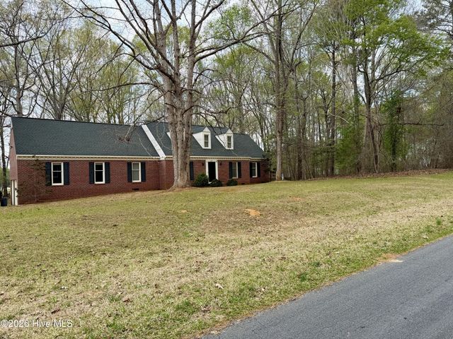 2454 Buckboard Trail, Rocky Mount, NC 27804