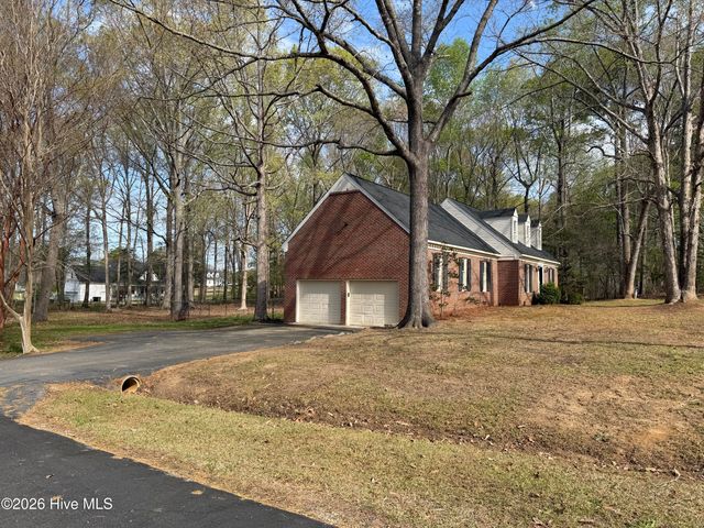 2454 Buckboard Trail, Rocky Mount, NC 27804