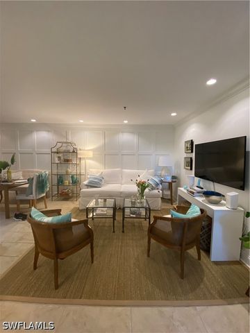800 Golf DR S 104, Naples, FL 34102