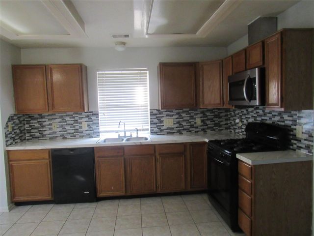 5418 Imperial Grove Drive, Houston, TX 77066
