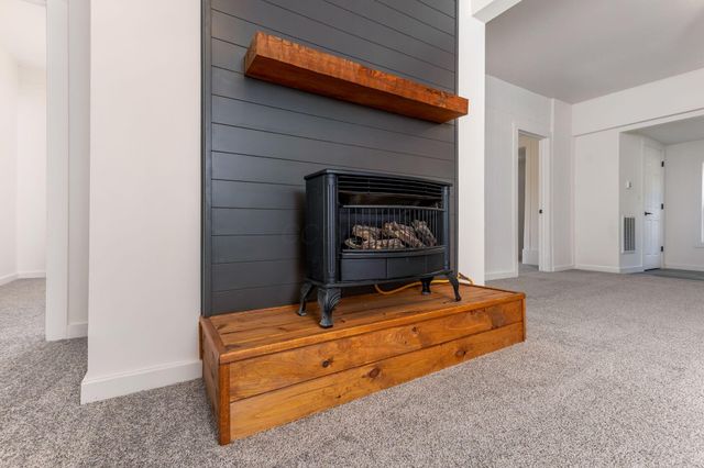 10706 State Route 93 N, Logan, OH 43138