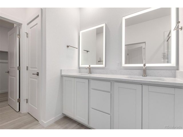 6153 N Ceylon St 4-303, Denver, CO 80249