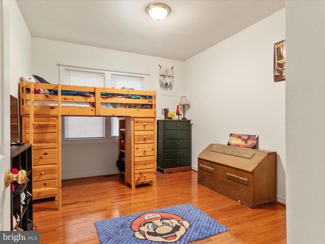 1304 LAKEVIEW DR, Cross Junction, VA 22625