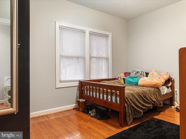 1304 LAKEVIEW DR, Cross Junction, VA 22625