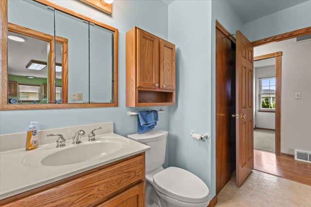 3217 Indian TRAIL, Racine, WI 53402