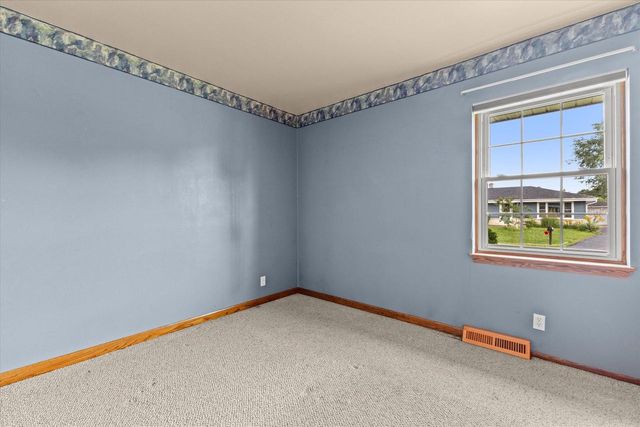 3217 Indian TRAIL, Racine, WI 53402
