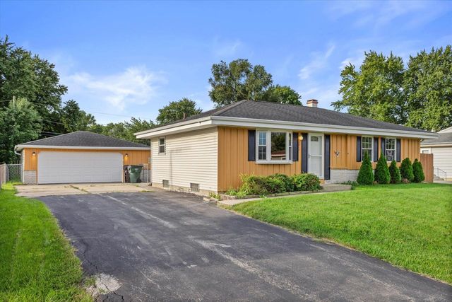 3217 Indian TRAIL, Racine, WI 53402