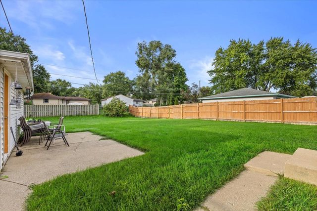 3217 Indian TRAIL, Racine, WI 53402