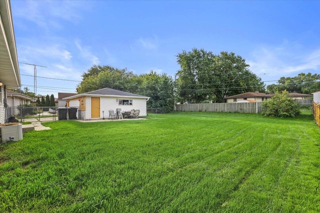 3217 Indian TRAIL, Racine, WI 53402