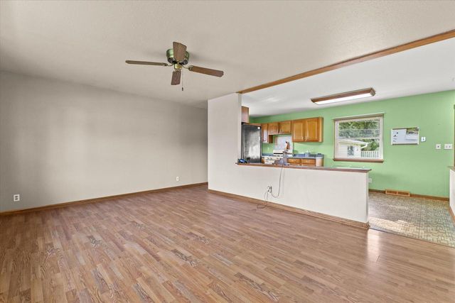 3217 Indian TRAIL, Racine, WI 53402