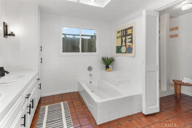 5796 Campo Walk, Long Beach, CA 90803